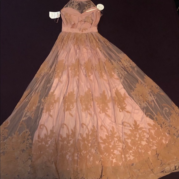 Blush guest wedding dress size medium - Picture 4 of 5